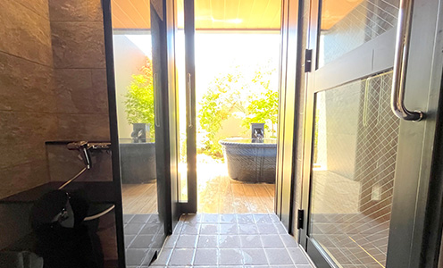 サウナ付き天然温泉かけ流し貸切風呂