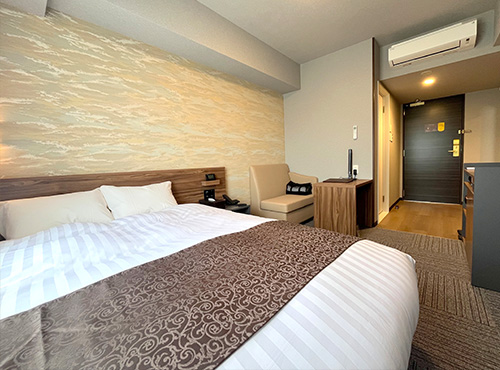 DOUBLE ROOM ダブルルーム