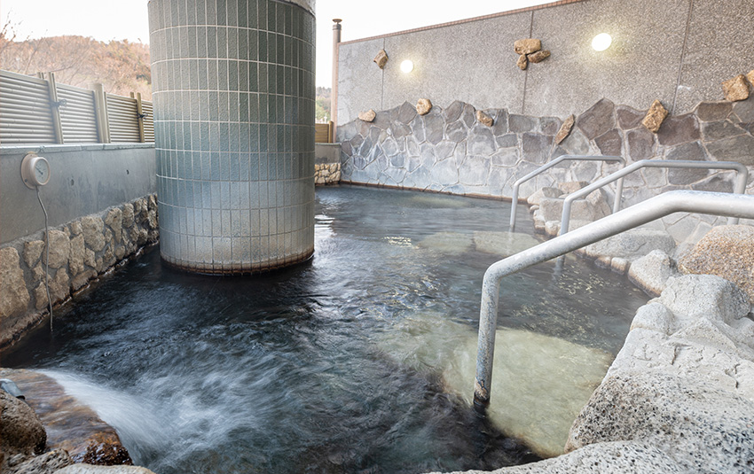 源泉かけ流し露天風呂